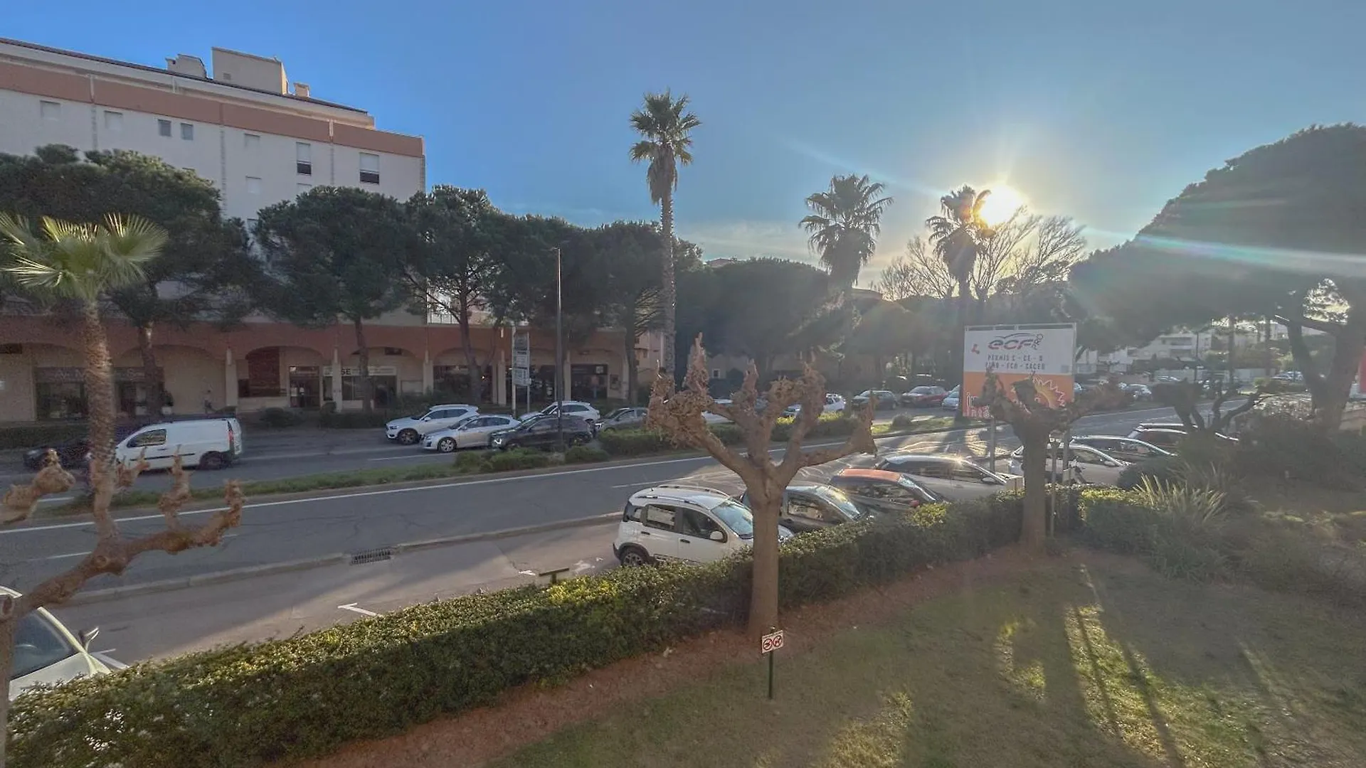 2 Pieces Apartement A Frejus Avec Parking France