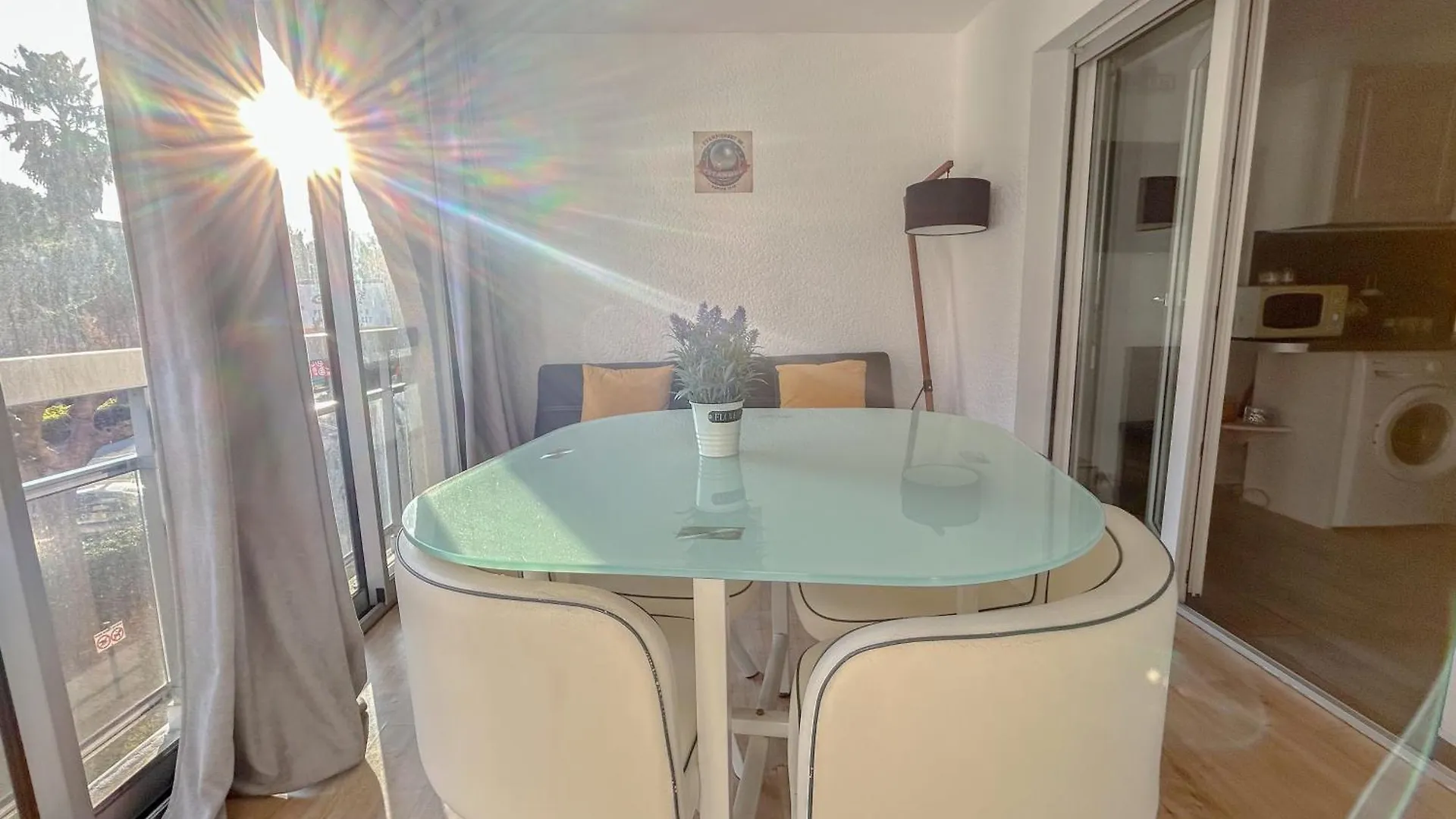 2 Pieces Apartement A Frejus Avec Parking France